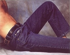 jeans_man.jpg (17511 bytes)